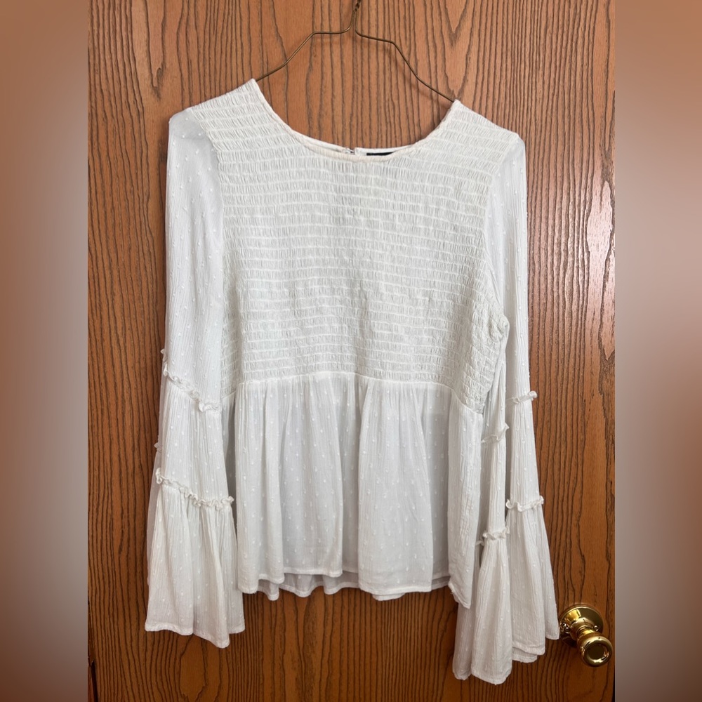 Medium American Eagle shirt